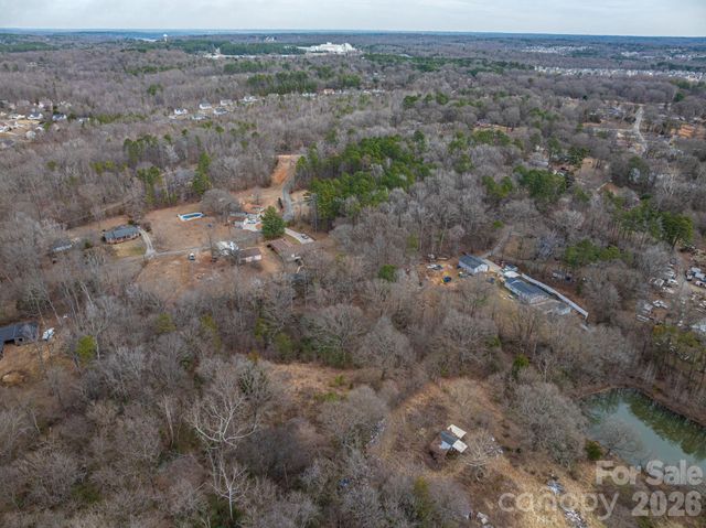 000 Peach Street, Mount Holly, NC 28120