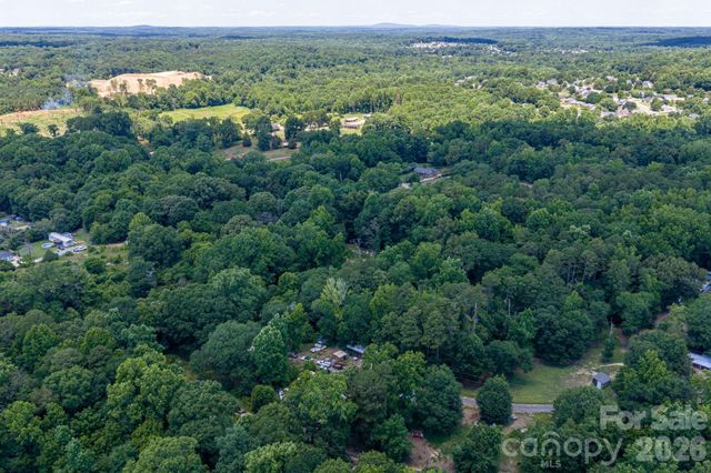 000 Peach Street, Mount Holly, NC 28120