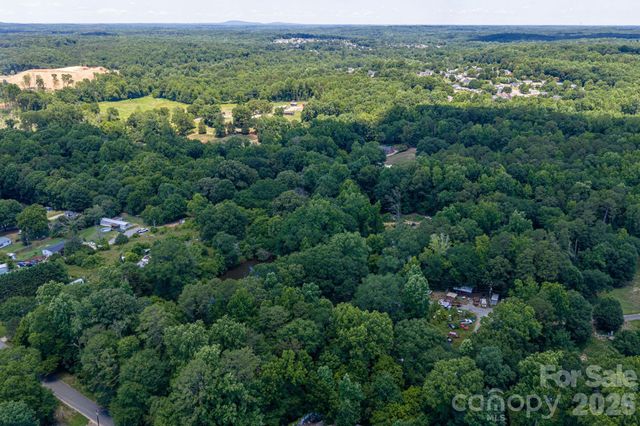 000 Peach Street, Mount Holly, NC 28120