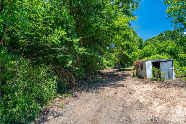 000 Peach Street, Mount Holly, NC 28120