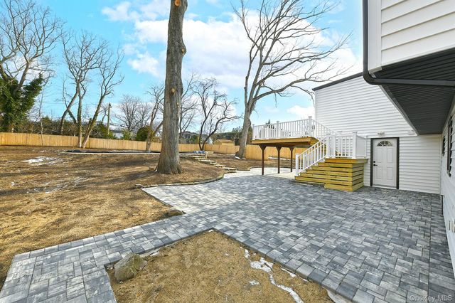 230 Townline Road, Commack, NY 11725