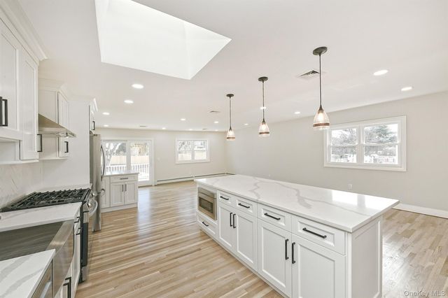 230 Townline Road, Commack, NY 11725