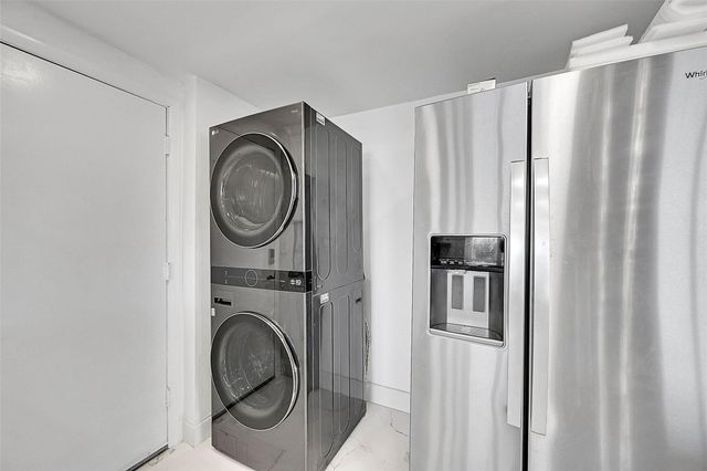 1401 S Ocean Drive 304, Hollywood, FL 33019