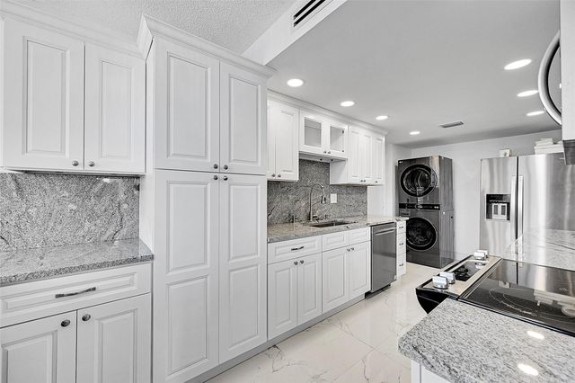 1401 S Ocean Drive 304, Hollywood, FL 33019