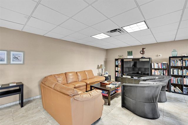 1401 S Ocean Drive 304, Hollywood, FL 33019