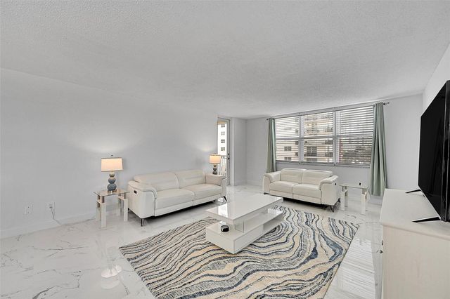 1401 S Ocean Drive 304, Hollywood, FL 33019