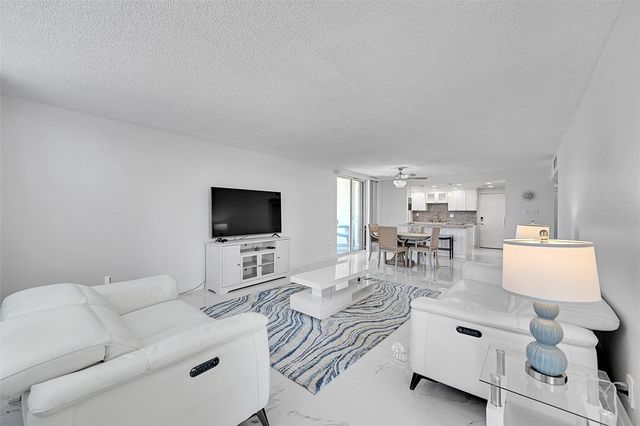 1401 S Ocean Drive 304, Hollywood, FL 33019