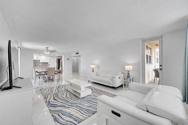 1401 S Ocean Drive 304, Hollywood, FL 33019