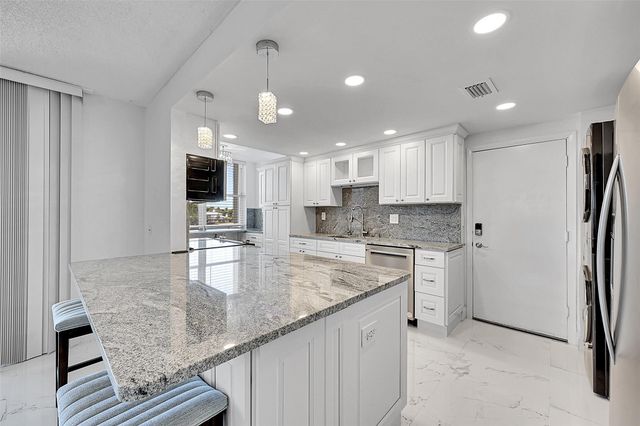 1401 S Ocean Drive 304, Hollywood, FL 33019