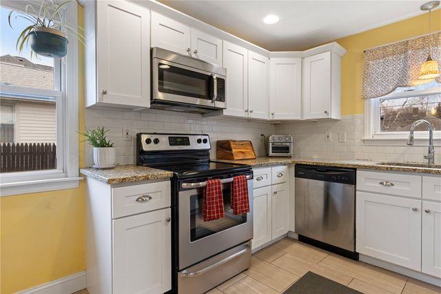 65 Marion Avenue S, Cranston, RI 02905