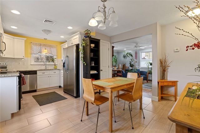 65 Marion Avenue S, Cranston, RI 02905