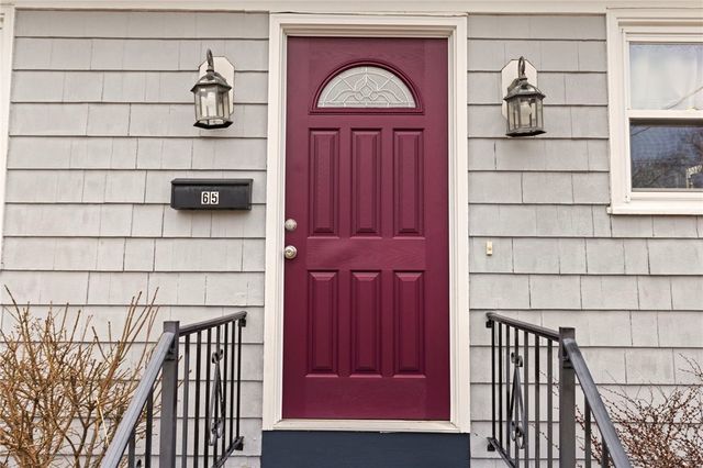 65 Marion Avenue S, Cranston, RI 02905