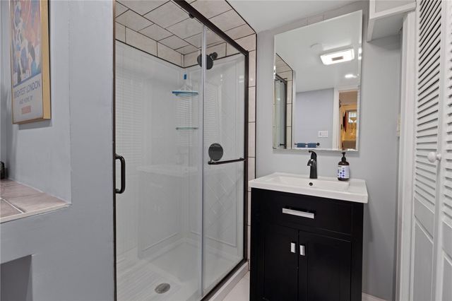 65 Marion Avenue S, Cranston, RI 02905