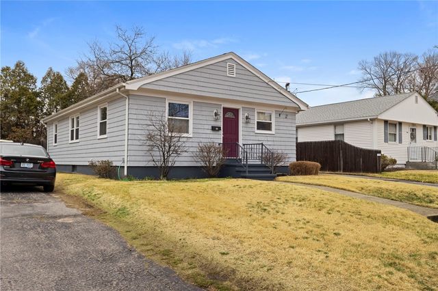 65 Marion Avenue S, Cranston, RI 02905