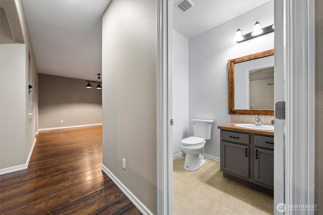 1502 W Tennessee Drive, Moses Lake, WA 98837