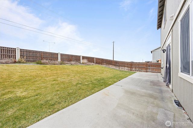 1502 W Tennessee Drive, Moses Lake, WA 98837