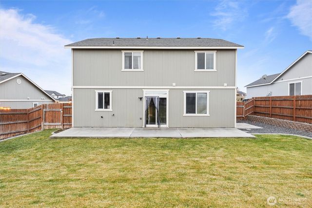 1502 W Tennessee Drive, Moses Lake, WA 98837