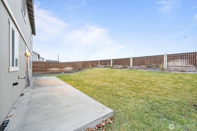1502 W Tennessee Drive, Moses Lake, WA 98837