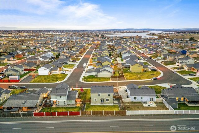1502 W Tennessee Drive, Moses Lake, WA 98837