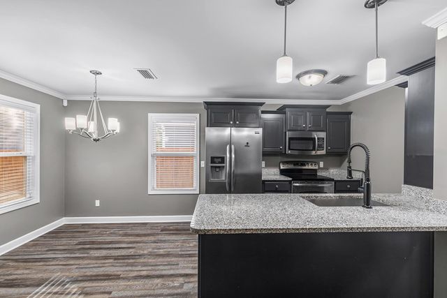 228 Lace Dr., Dothan, AL 36301