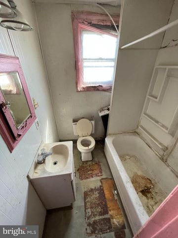 474 E PENN ST, Philadelphia, PA 19144