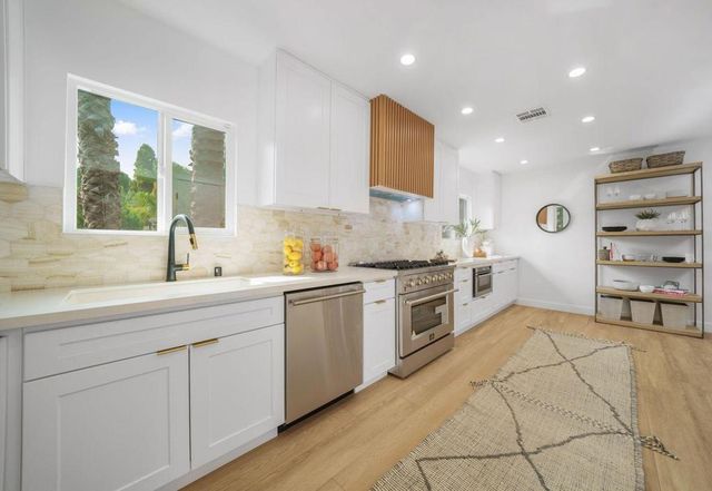 3181 Cadet Court, Los Angeles, CA 90068