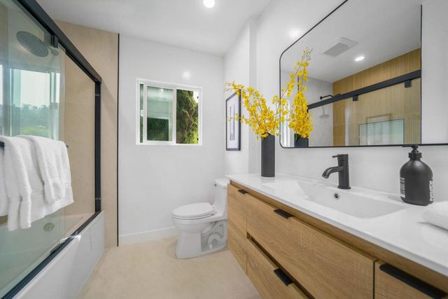 3181 Cadet Court, Los Angeles, CA 90068