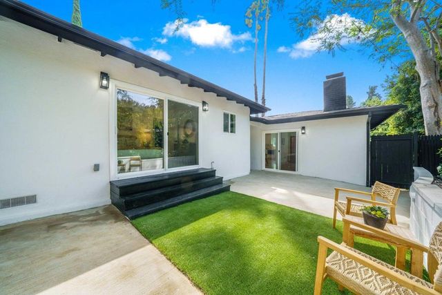 3181 Cadet Court, Los Angeles, CA 90068