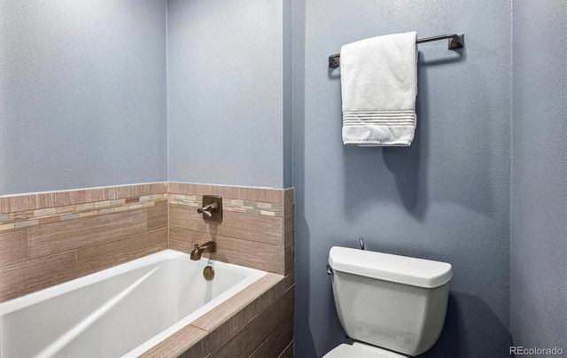 5741 S Kingston Way, Englewood, CO 80111