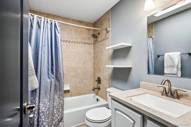 5741 S Kingston Way, Englewood, CO 80111