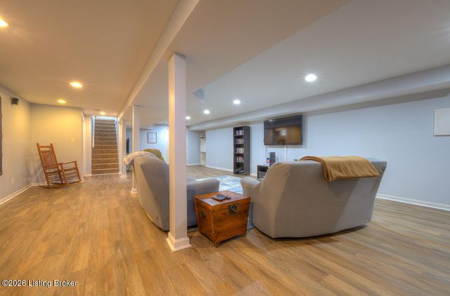 4301 Mount Vernon Rd, Louisville, KY 40220