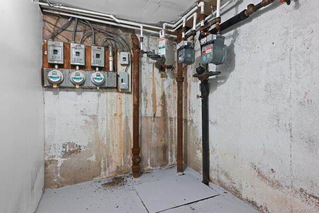 15307 79th Avenue, Flushing, NY 11367