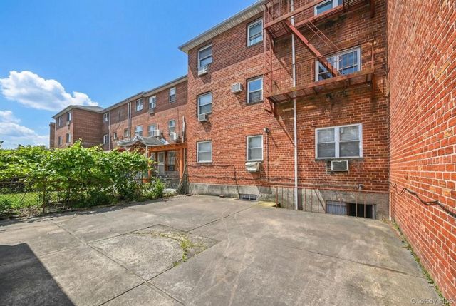 15307 79th Avenue, Flushing, NY 11367