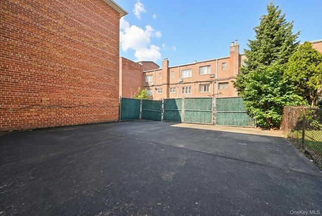 15307 79th Avenue, Flushing, NY 11367