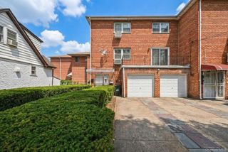 15307 79th Avenue, Flushing, NY 11367