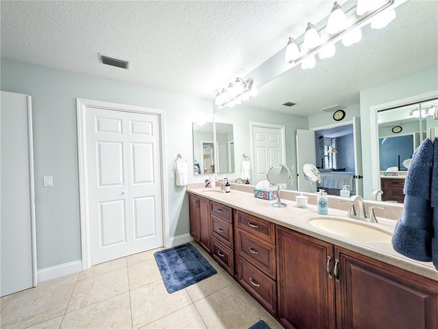 1711 MAGDALENE MANOR DRIVE, Tampa, FL 33613