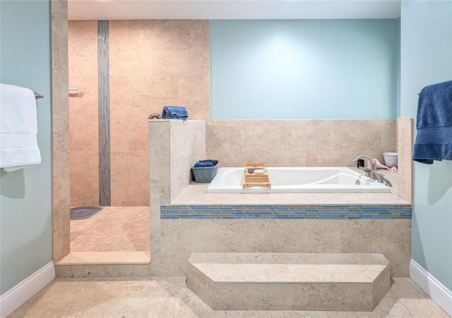 1711 MAGDALENE MANOR DRIVE, Tampa, FL 33613