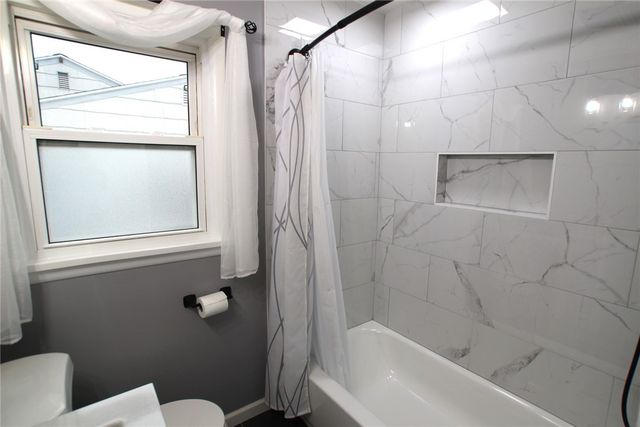 884 North Greece Road, Greece, NY 14626