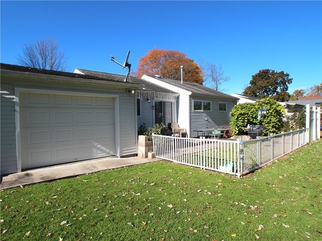 884 North Greece Road, Greece, NY 14626