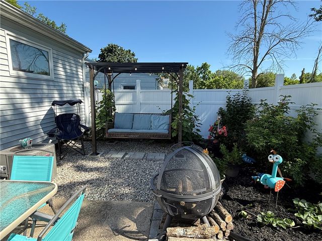 884 North Greece Road, Greece, NY 14626