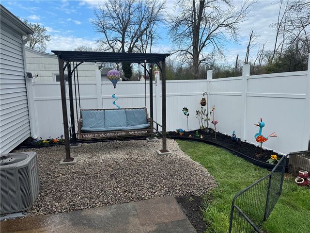 884 North Greece Road, Greece, NY 14626