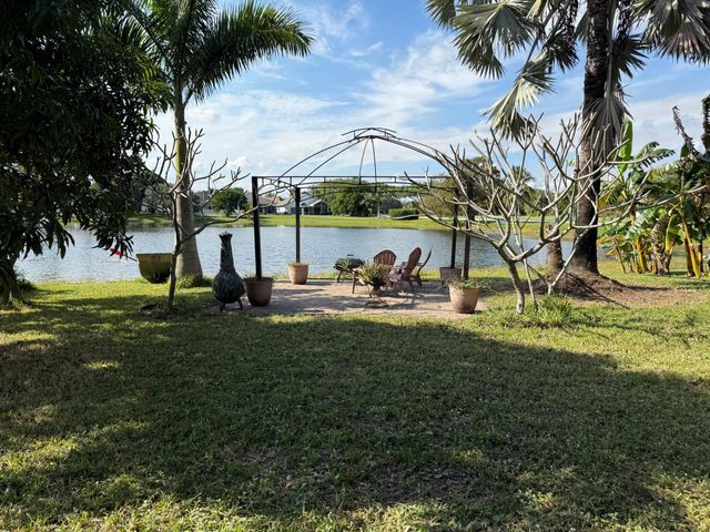 7065 Catalina Isle Drive, Lake Worth, FL 33467