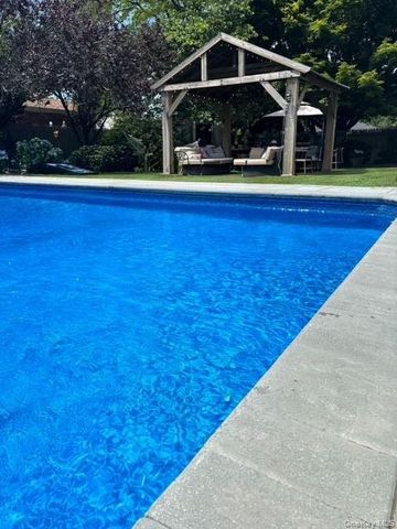 45 Terry Lane, Commack, NY 11725