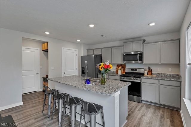 355 W Trinity Way, Newark, OH 43055
