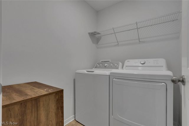 355 W Trinity Way, Newark, OH 43055