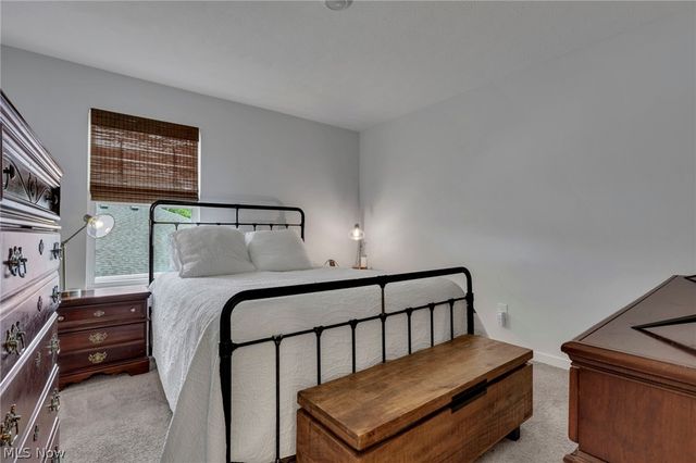 355 W Trinity Way, Newark, OH 43055