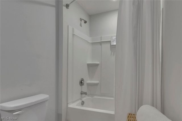 355 W Trinity Way, Newark, OH 43055