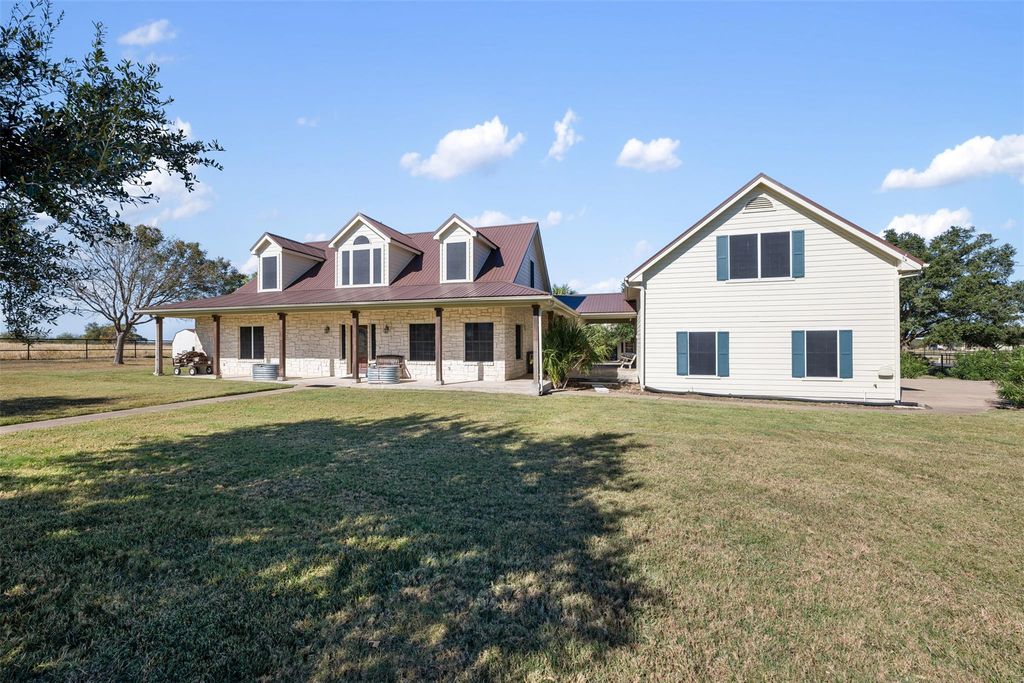 155 Gabriel Farms DR, Hutto, TX 78634