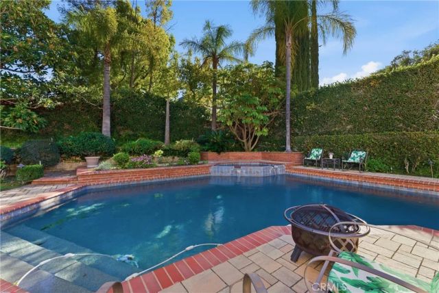 29628 Woodbrook, Agoura Hills, CA 91301