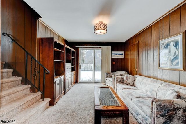 4 Herbert Pl, West Caldwell Twp., NJ 07006